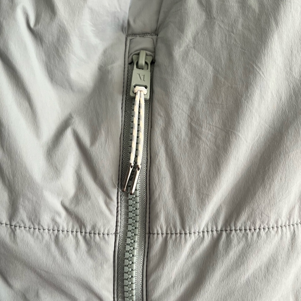 Vuori Canyon Insulated Jacket | Size Small, Color Vintage Pistachio - Picture 3 of 8